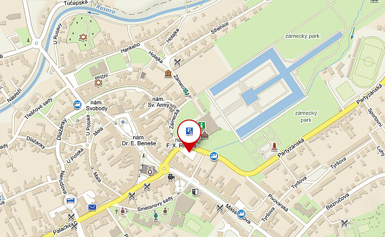 mapa Holesov - parkoviste pred zámkem